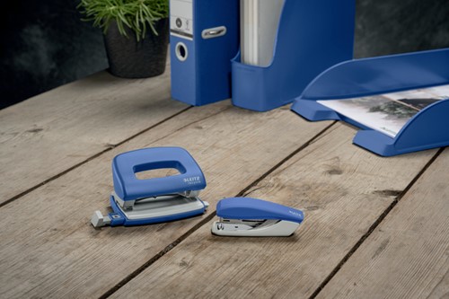 Perforator Leitz Nexxt Recycle mini 10 vel blauw-2