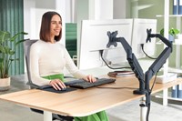 Monitorarm Leitz Ergo ruimtebesparend dubbele monitorarm-8