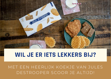 WIL JE ER IETS LEKKERS BIJ? Een heerlijk koekje van Jules Destrooper. 100% natuurlijke ingrediënten. Geen toegevoegde smaak-, bewaar-, of kleurmiddelen. Gemaakt in West-Vlaanderen. 