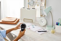 Reliëftape Dymo embossing plastic 9mm wit op zwart-2